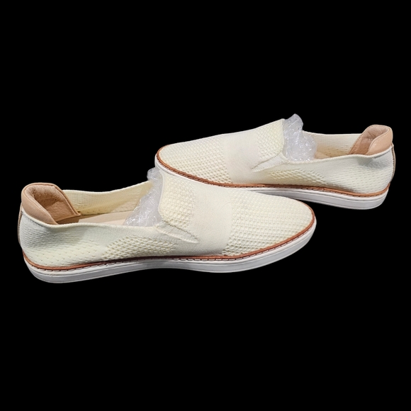 Ugg Sammy Knit Women's White Slip On Casual Sneaker size 9 MSRP $110 - Picture 3 of 7